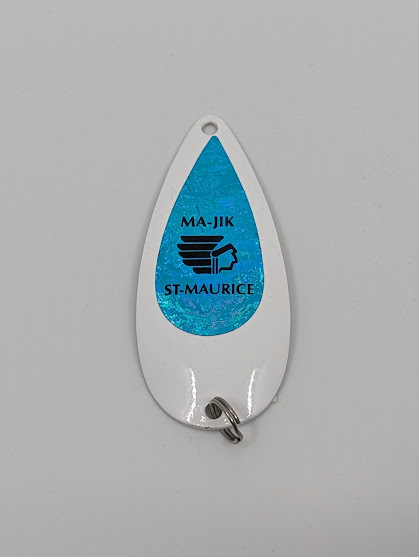MA-JIK-St-Maurice 2 ¾ Blanc Fl. Bleu Pâle